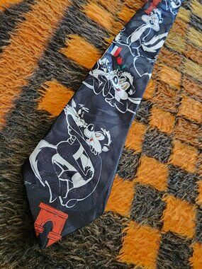 Studio 880™ novelty necktie featuring Pepé Le Pew